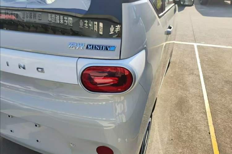 Used Wuling Hongguang MINIEV 2024 3rd Generation 215km Youth Edition Right Rear Taillight