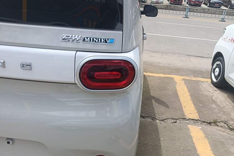 Used Wuling Hongguang MINIEV 2024 3rd Generation 215km Youth Edition Right Rear Taillight