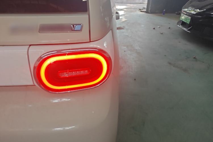 Used Wuling Hongguang MINIEV 2024 3rd Generation 215km Advanced Version Right Rear Taillight