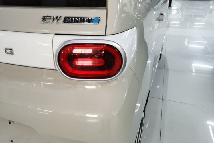 Used Wuling Hongguang MINIEV 2024 3rd Generation 215km Youth Edition Right Rear Taillight