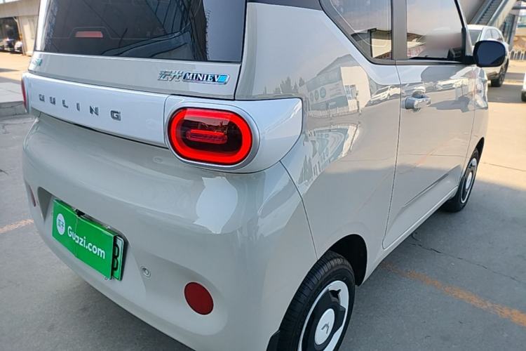 Used Wuling Hongguang MINIEV 2024 3rd Generation 215km Youth Edition Right Rear Taillight