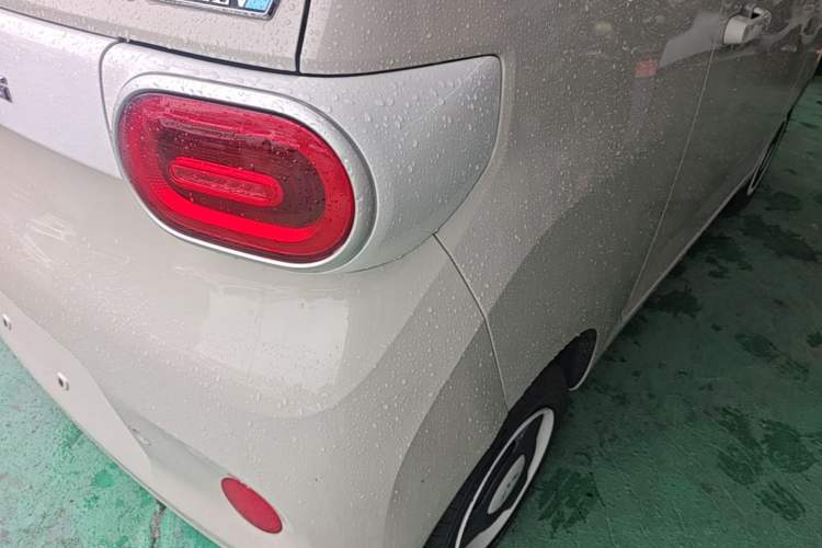 Used Wuling Hongguang MINIEV 2024 3rd Generation 215km Youth Edition Right Rear Taillight