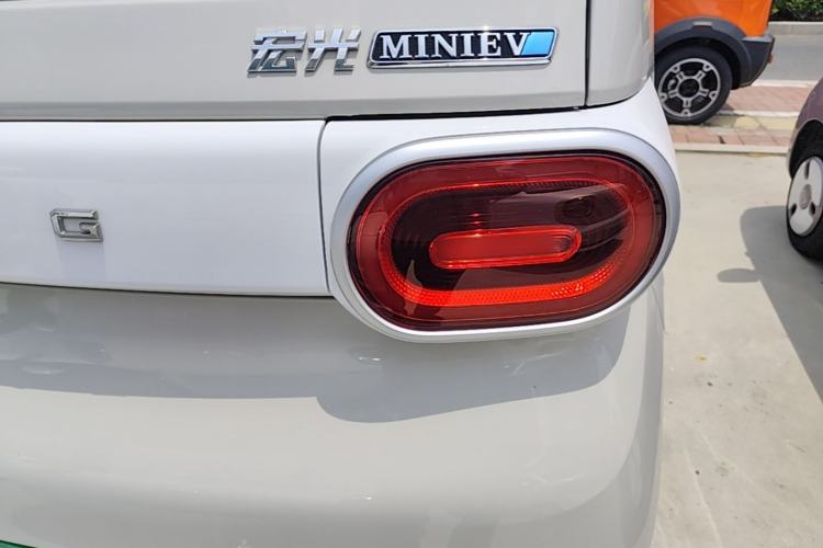 Used Wuling Hongguang MINIEV 2024 3rd Generation 215km Youth Edition Right Rear Taillight