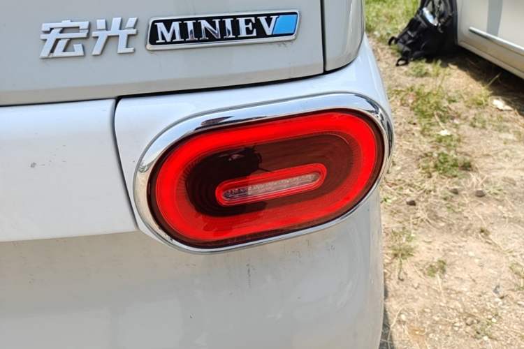 Used Wuling Hongguang MINIEV 2024 3rd Generation 215km Advanced Version Right Rear Taillight