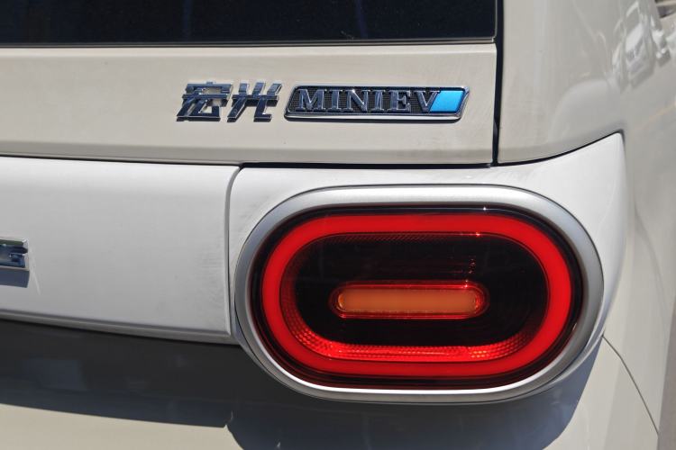 Used Wuling Hongguang MINIEV 2024 3rd Generation 215km Youth Edition Right Rear Taillight