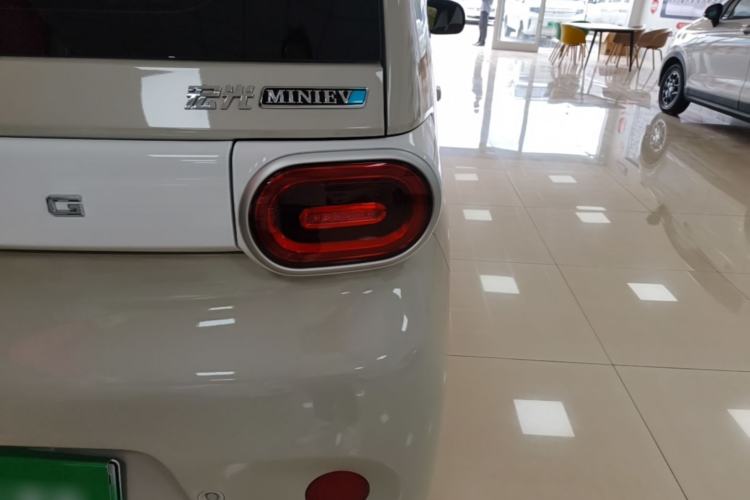 Used Wuling Hongguang MINIEV 2024 3rd Generation 215km Youth Edition Right Rear Taillight
