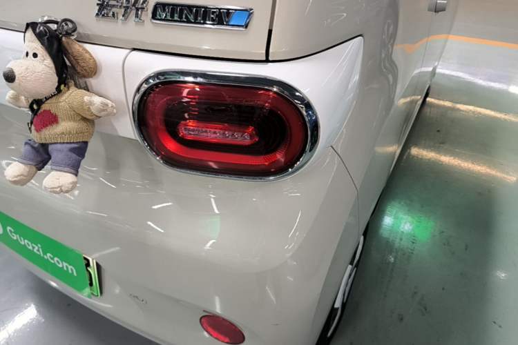 Used Wuling Hongguang MINIEV 2024 3rd Generation 215km Advanced Version Right Rear Taillight