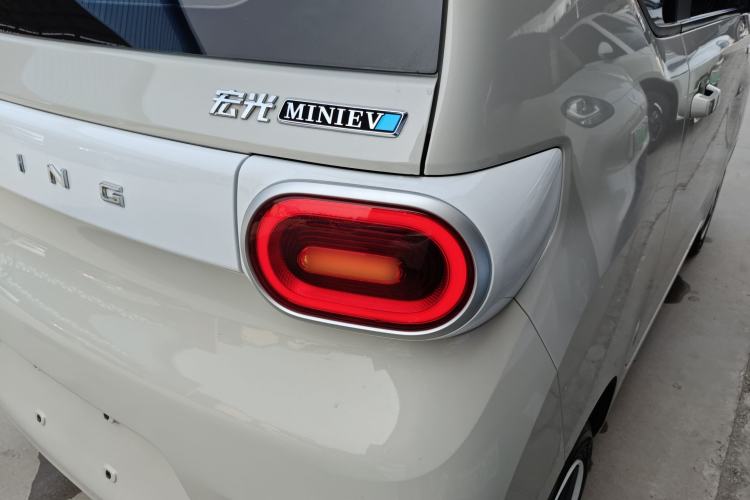 Used Wuling Hongguang MINIEV 2024 3rd Generation 215km Youth Edition Right Rear Taillight
