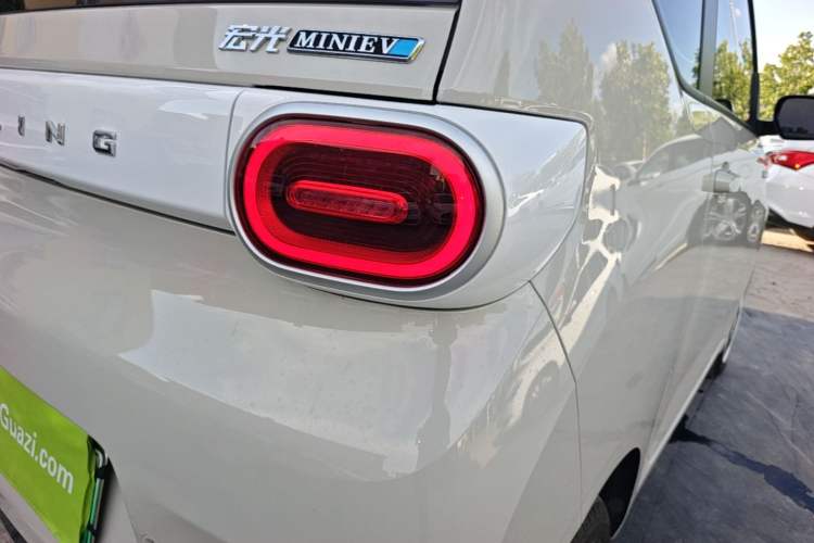 Used Wuling Hongguang MINIEV 2024 3rd Generation 215km Youth Edition Right Rear Taillight