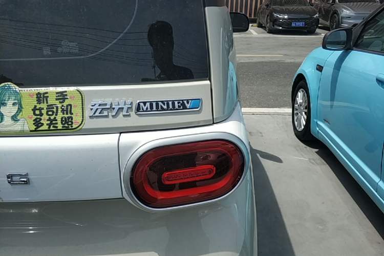Used Wuling Hongguang MINIEV 2024 3rd Generation 215km Youth Edition Right Rear Taillight