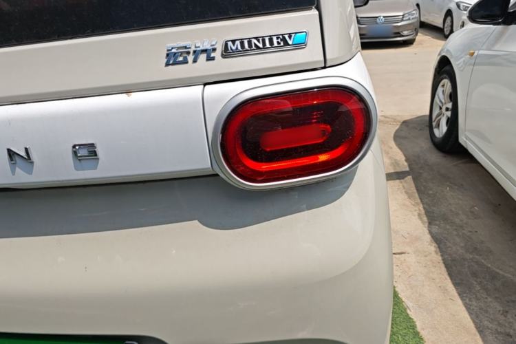 Used Wuling Hongguang MINIEV 2024 3rd Generation 215km Youth Edition Right Rear Taillight