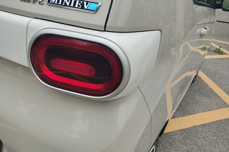 Used Wuling Hongguang MINIEV 2024 3rd Generation 215km Youth Edition Right Rear Taillight