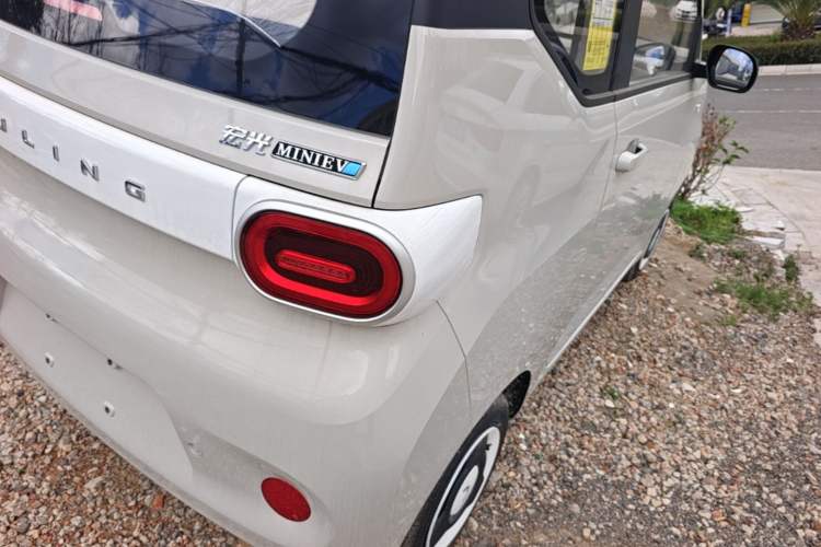 Used Wuling Hongguang MINIEV 2024 3rd Generation 215km Youth Edition Right Rear Taillight
