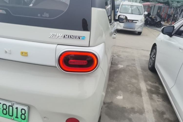 Used Wuling Hongguang MINIEV 2024 3rd Generation 215km Advanced Version Right Rear Taillight