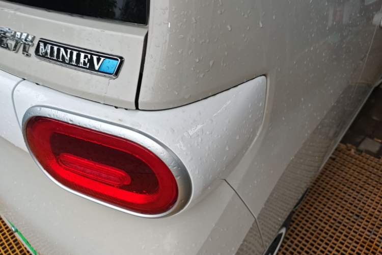 Used Wuling Hongguang MINIEV 2024 3rd Generation 215km Youth Edition Right Rear Taillight