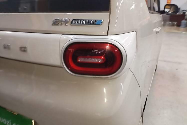 Used Wuling Hongguang MINIEV 2024 3rd Generation 215km Youth Edition Right Rear Taillight