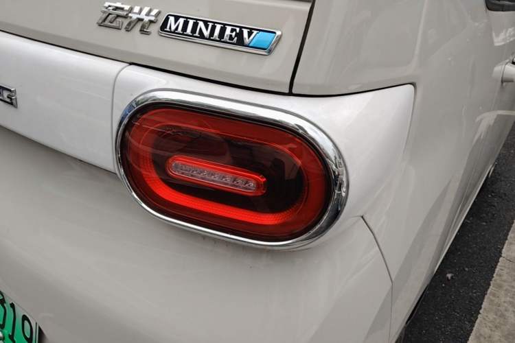 Used Wuling Hongguang MINIEV 2024 3rd Generation 170 km Right Rear Taillight