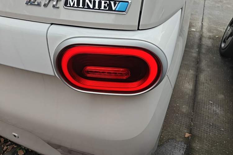 Used Wuling Hongguang MINIEV 2024 3rd Generation 215km Youth Edition Right Rear Taillight