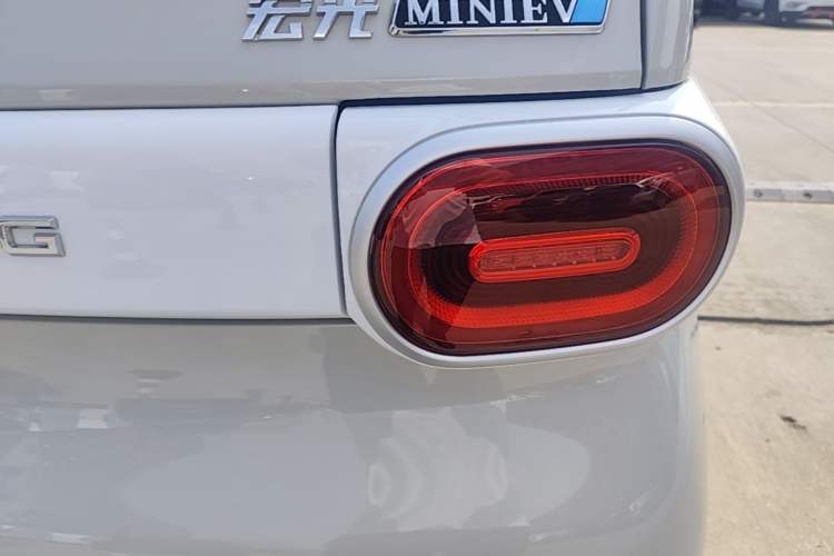 Used Wuling Hongguang MINIEV 2024 3rd Generation 215km Youth Edition Right Rear Taillight