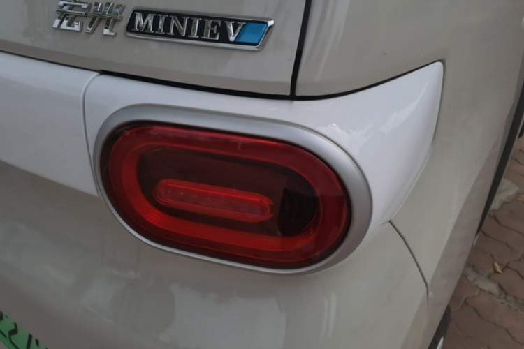 Used Wuling Hongguang MINIEV 2024 3rd Generation 215km Youth Edition Right Rear Taillight