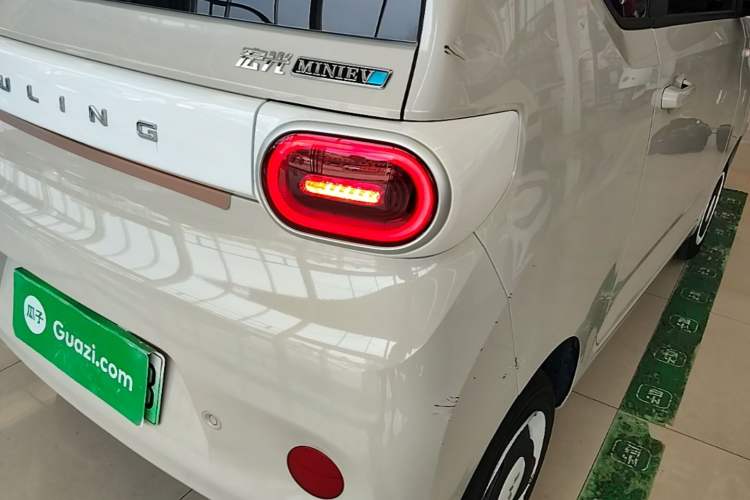 Used Wuling Hongguang MINIEV 2024 3rd Generation 215km Youth Edition Right Rear Taillight