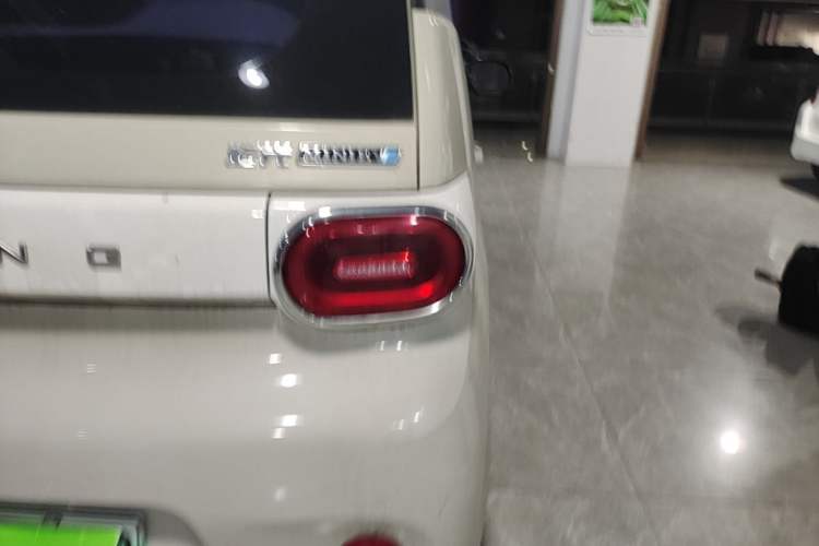 Used Wuling Hongguang MINIEV 2024 3rd Generation 215km Advanced Version Right Rear Taillight