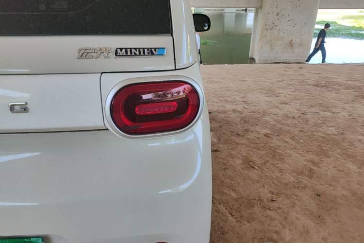 Used Wuling Hongguang MINIEV 2024 3rd Generation 215km Youth Edition Right Rear Taillight