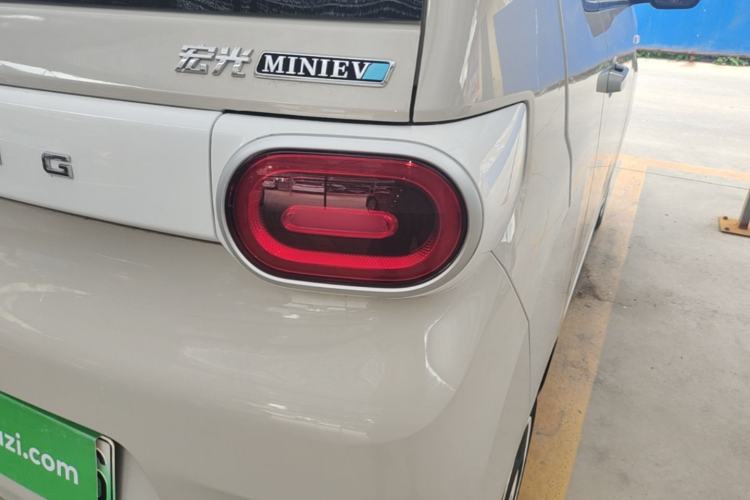 Used Wuling Hongguang MINIEV 2024 3rd Generation 215km Youth Edition Right Rear Taillight