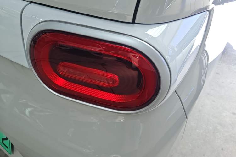 Used Wuling Hongguang MINIEV 2024 3rd Generation 215km Youth Edition Right Rear Taillight