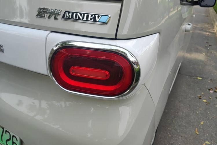 Used Wuling Hongguang MINIEV 2024 3rd Generation 215km Advanced Version Right Rear Taillight
