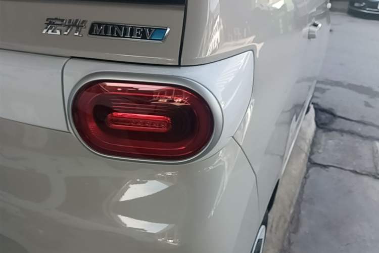 Used Wuling Hongguang MINIEV 2024 3rd Generation 215km Youth Edition Right Rear Taillight