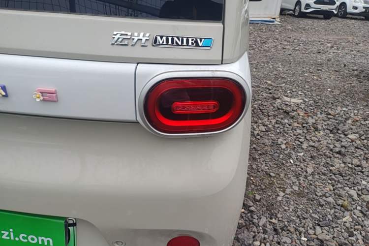 Used Wuling Hongguang MINIEV 2024 3rd Generation 215km Youth Edition Right Rear Taillight