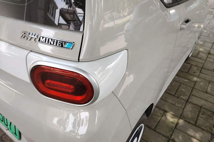 Used Wuling Hongguang MINIEV 2024 3rd Generation 215km Youth Edition Right Rear Taillight