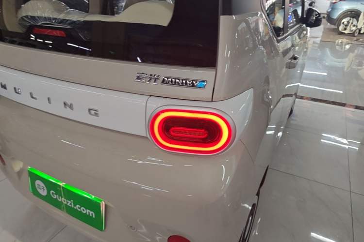 Used Wuling Hongguang MINIEV 2024 3rd Generation 215km Youth Edition Right Rear Taillight