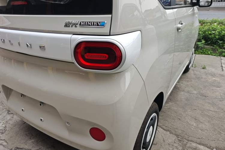 Used Wuling Hongguang MINIEV 2024 3rd Generation 215km Youth Edition Right Rear Taillight