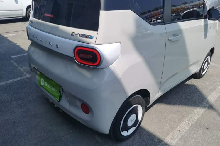 Used Wuling Hongguang MINIEV 2024 3rd Generation 215km Youth Edition Right Rear Taillight