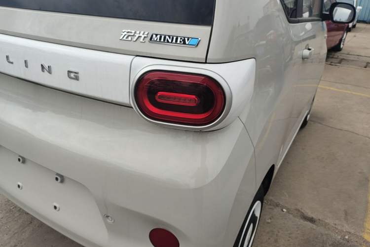 Used Wuling Hongguang MINIEV 2024 3rd Generation 215km Youth Edition Right Rear Taillight