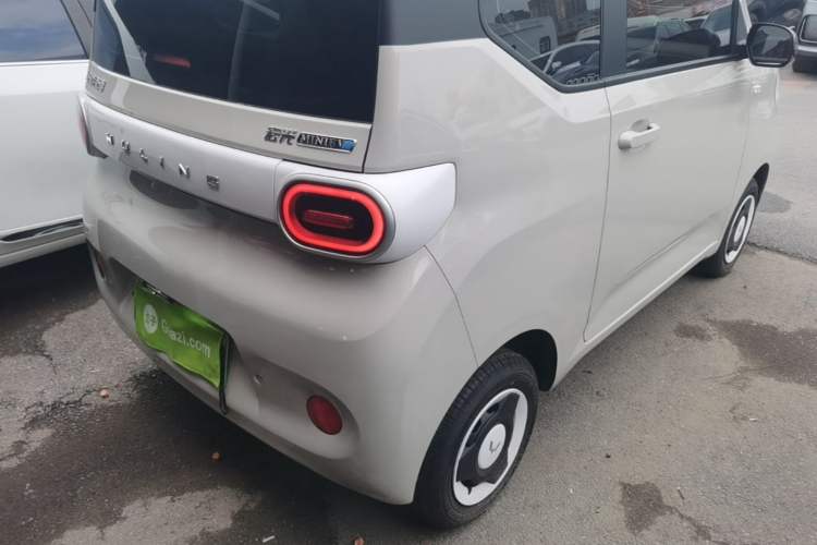 Used Wuling Hongguang MINIEV 2024 3rd Generation 215km Youth Edition Right Rear Taillight