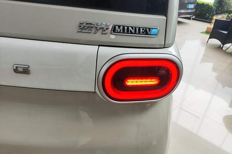 Used Wuling Hongguang MINIEV 2024 3rd Generation 215km Youth Edition Right Rear Taillight
