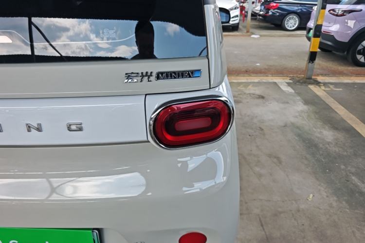 Used Wuling Hongguang MINIEV 2024 3rd Generation 215km Advanced Version Right Rear Taillight