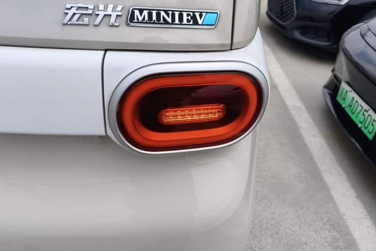 Used Wuling Hongguang MINIEV 2024 3rd Generation 215km Youth Edition Right Rear Taillight