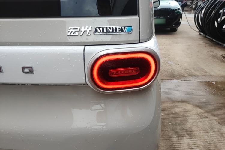 Used Wuling Hongguang MINIEV 2024 3rd Generation 215km Youth Edition Right Rear Taillight