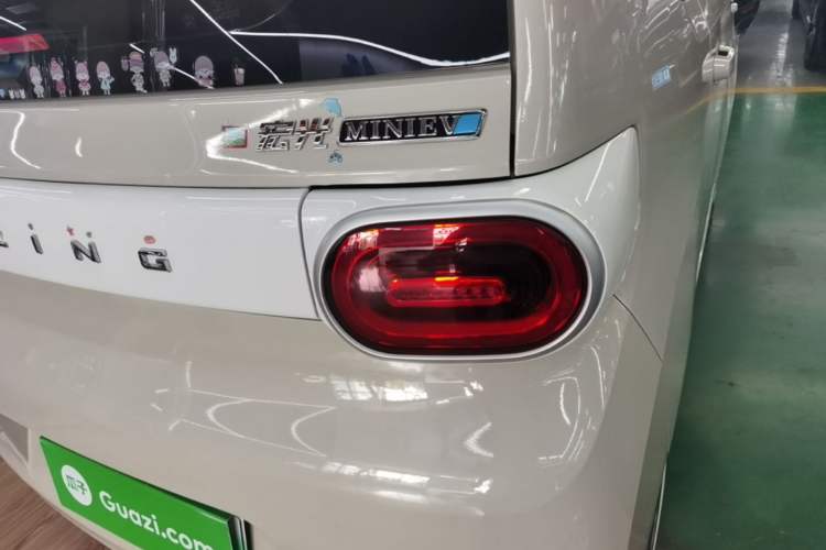 Used Wuling Hongguang MINIEV 2024 3rd Generation 215km Youth Edition Right Rear Taillight