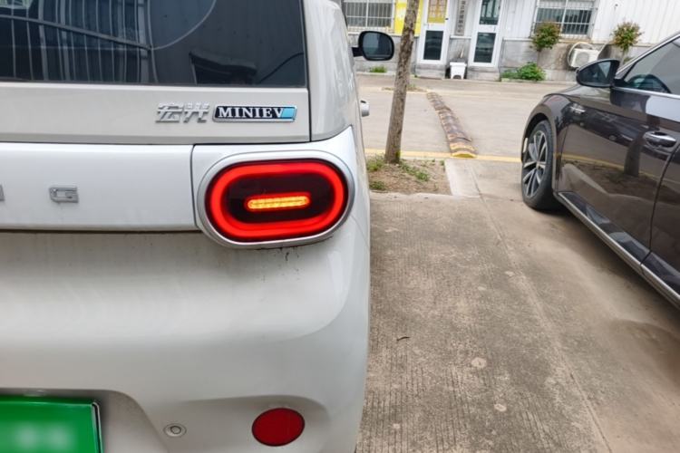 Used Wuling Hongguang MINIEV 2024 3rd Generation 215km Youth Edition Right Rear Taillight