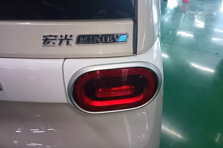Used Wuling Hongguang MINIEV 2024 3rd Generation 215km Youth Edition Right Rear Taillight