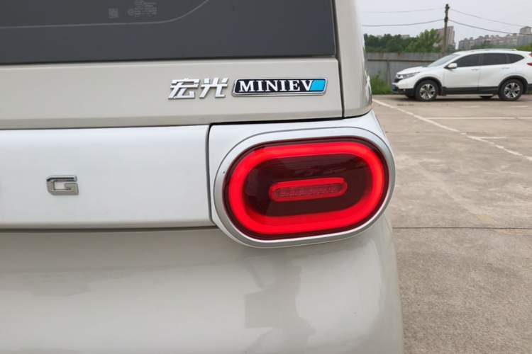 Used Wuling Hongguang MINIEV 2024 3rd Generation 215km Advanced Version Right Rear Taillight