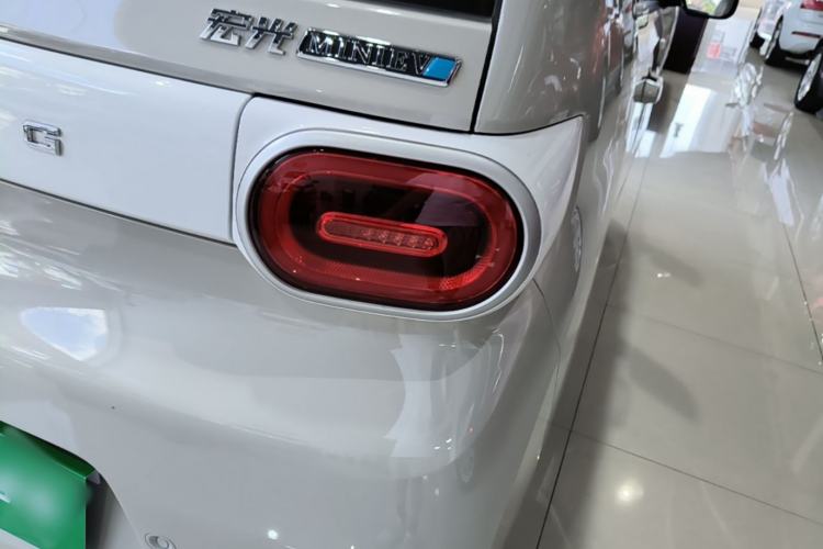 Used Wuling Hongguang MINIEV 2024 3rd Generation 215km Youth Edition Right Rear Taillight
