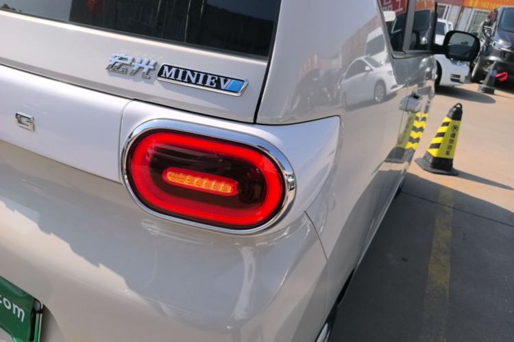 Used Wuling Hongguang MINIEV 2024 3rd Generation 215km Advanced Version Right Rear Taillight