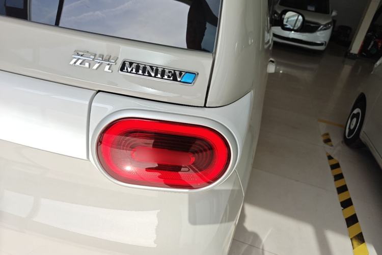 Used Wuling Hongguang MINIEV 2024 3rd Generation 215km Youth Edition Right Rear Taillight