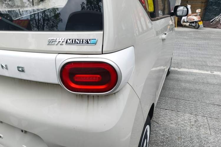 Used Wuling Hongguang MINIEV 2024 3rd Generation 215km Youth Edition Right Rear Taillight